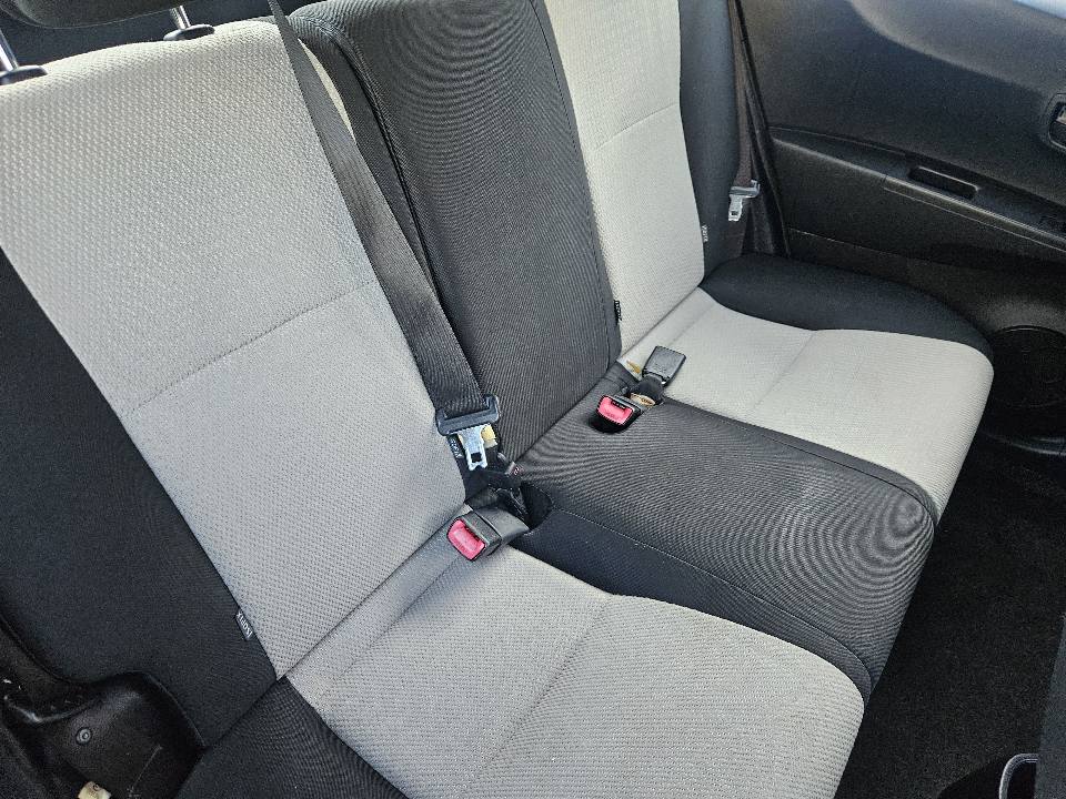 2013 Toyota yaris yr 5 door automatic10.jpg